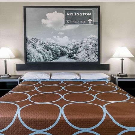 Super 8 By Wyndham Arlington Near At&T Stadium מראה חיצוני תמונה