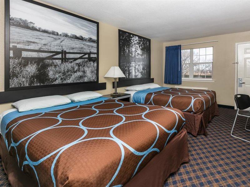 Super 8 By Wyndham Arlington Near At&T Stadium מראה חיצוני תמונה