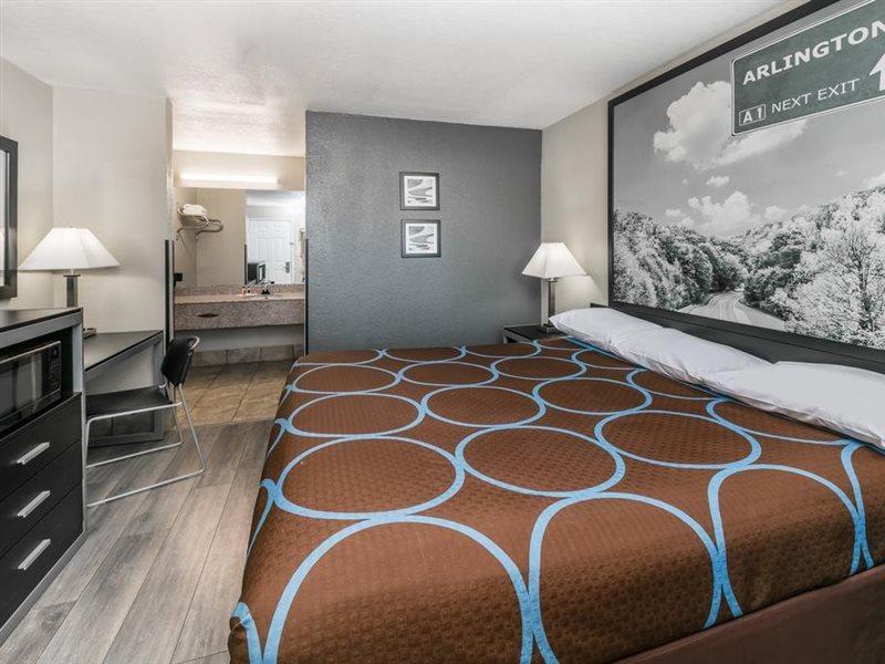 Super 8 By Wyndham Arlington Near At&T Stadium מראה חיצוני תמונה