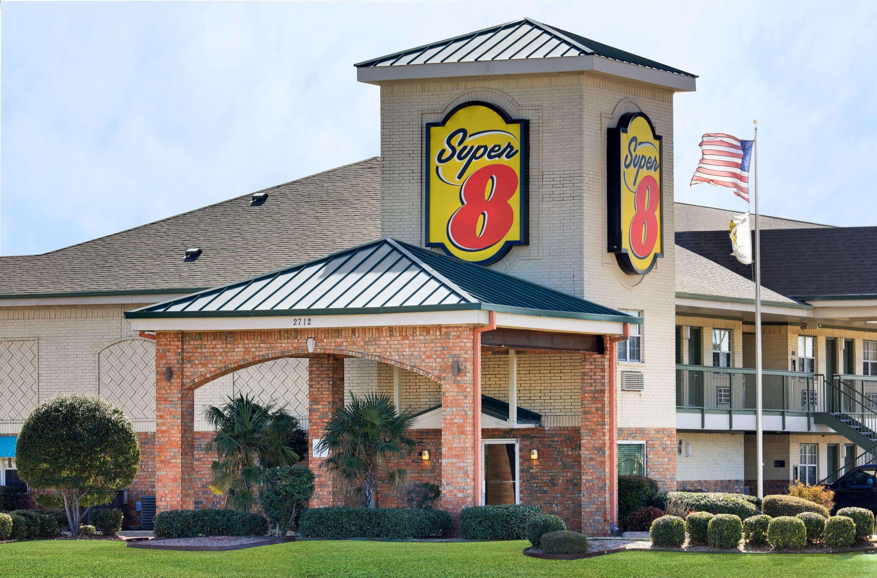 Super 8 By Wyndham Arlington Near At&T Stadium מראה חיצוני תמונה