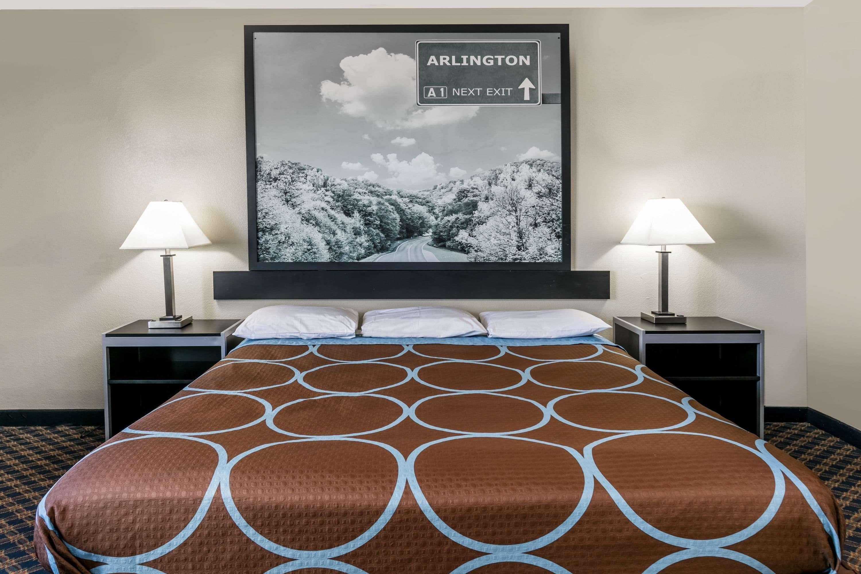 Super 8 By Wyndham Arlington Near At&T Stadium מראה חיצוני תמונה