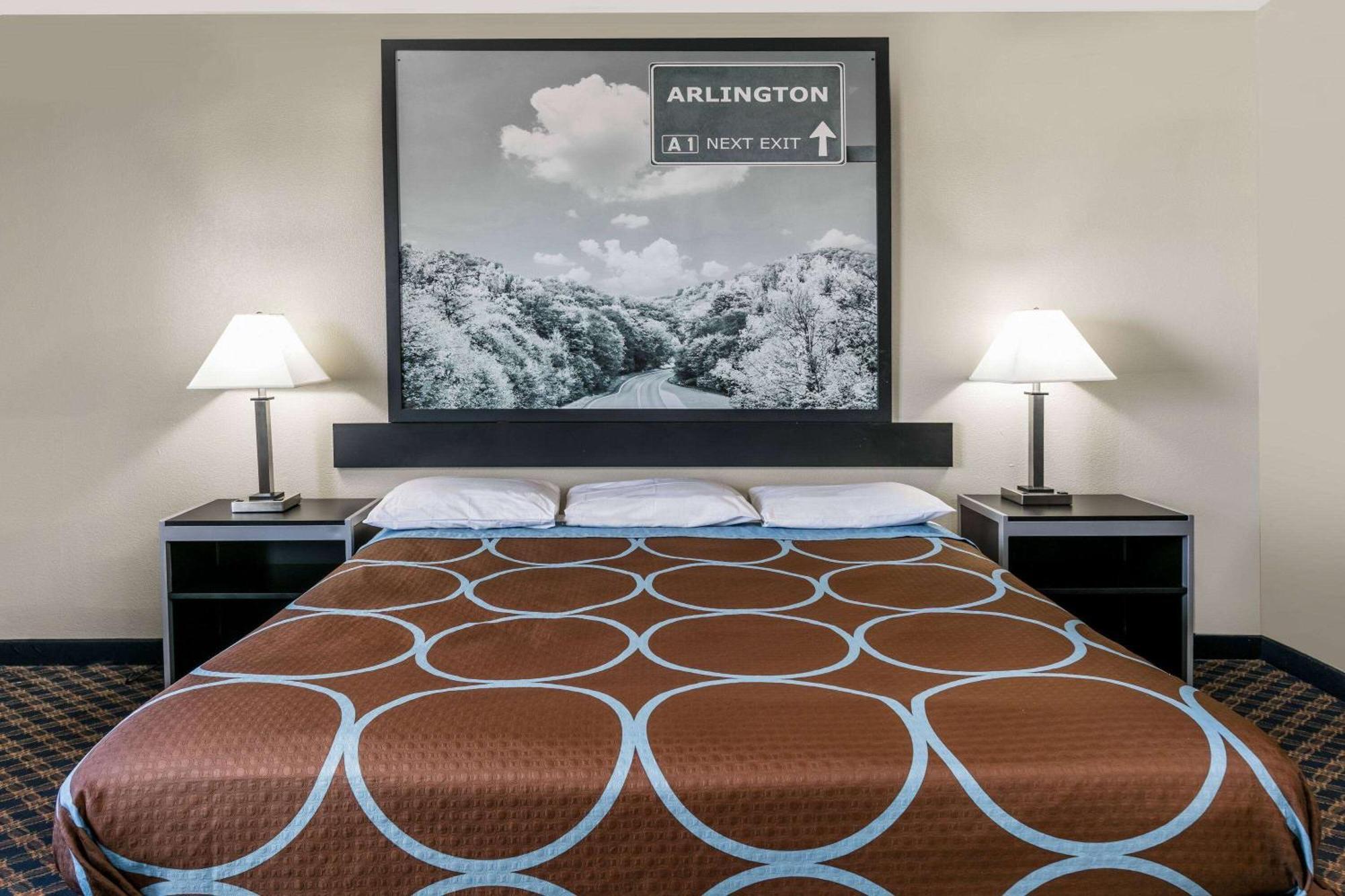 Super 8 By Wyndham Arlington Near At&T Stadium מראה חיצוני תמונה