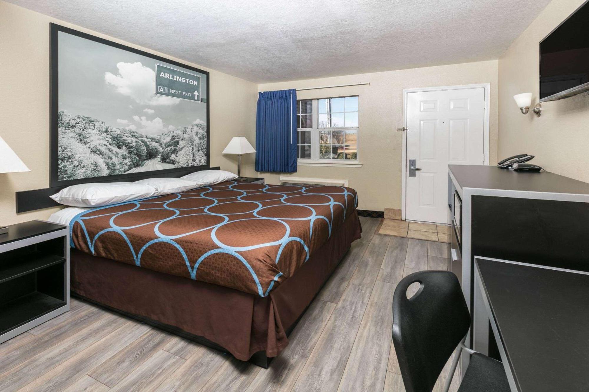 Super 8 By Wyndham Arlington Near At&T Stadium מראה חיצוני תמונה