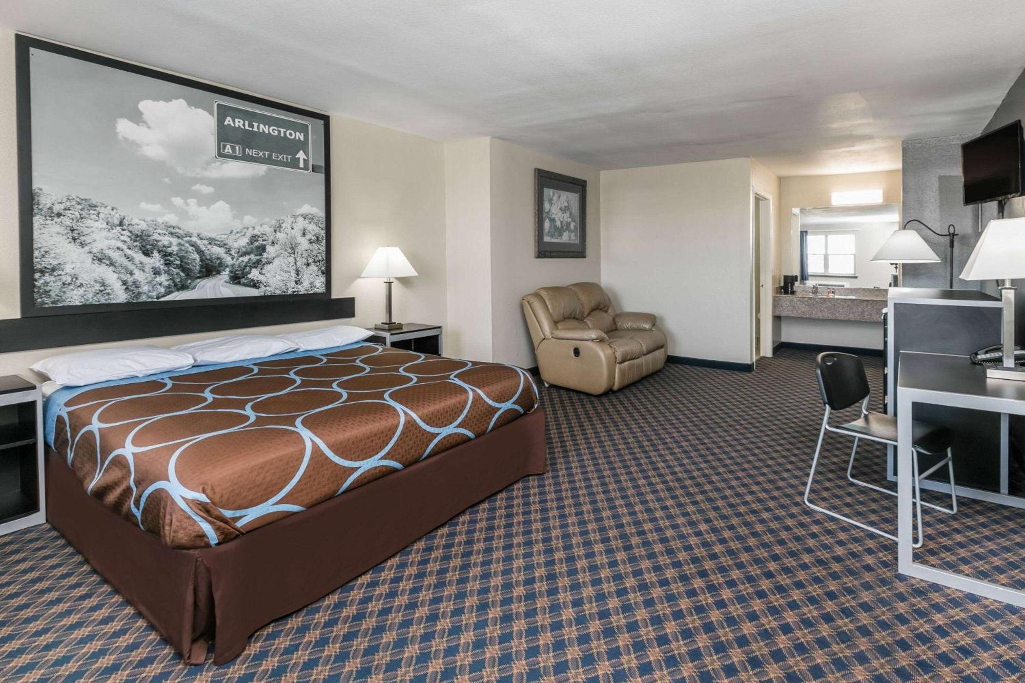 Super 8 By Wyndham Arlington Near At&T Stadium מראה חיצוני תמונה