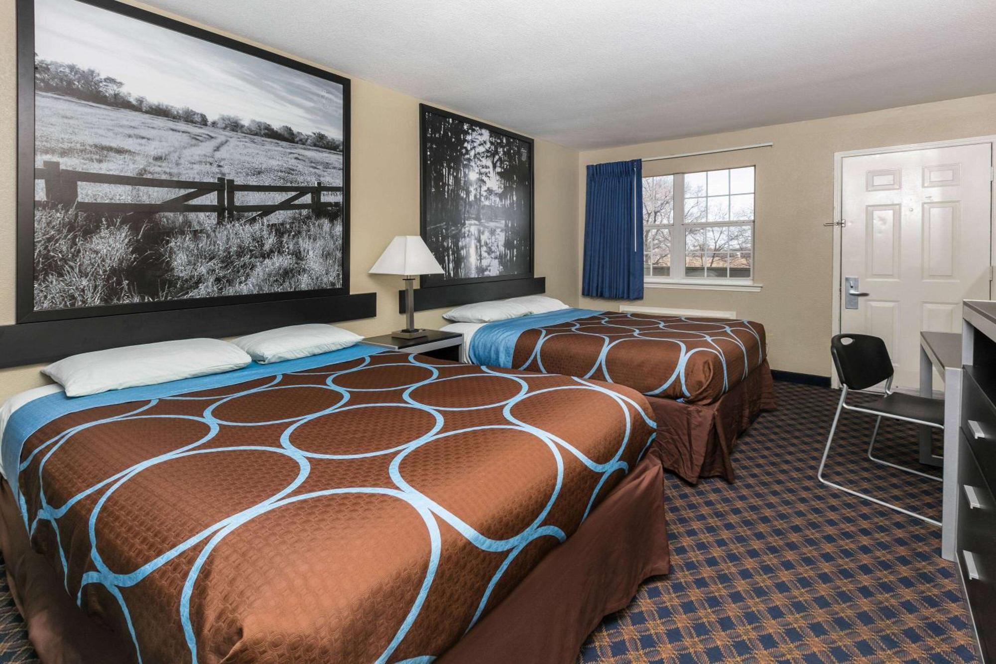 Super 8 By Wyndham Arlington Near At&T Stadium מראה חיצוני תמונה